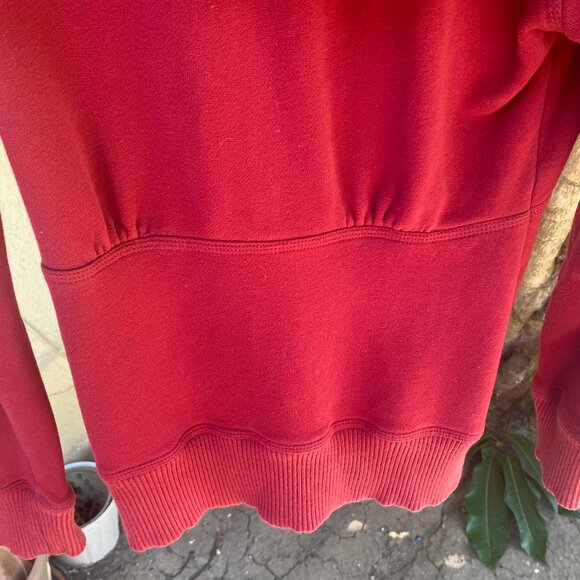 Women's Red Caslon Sweatshirt Size Medium - Picture 10 of 10